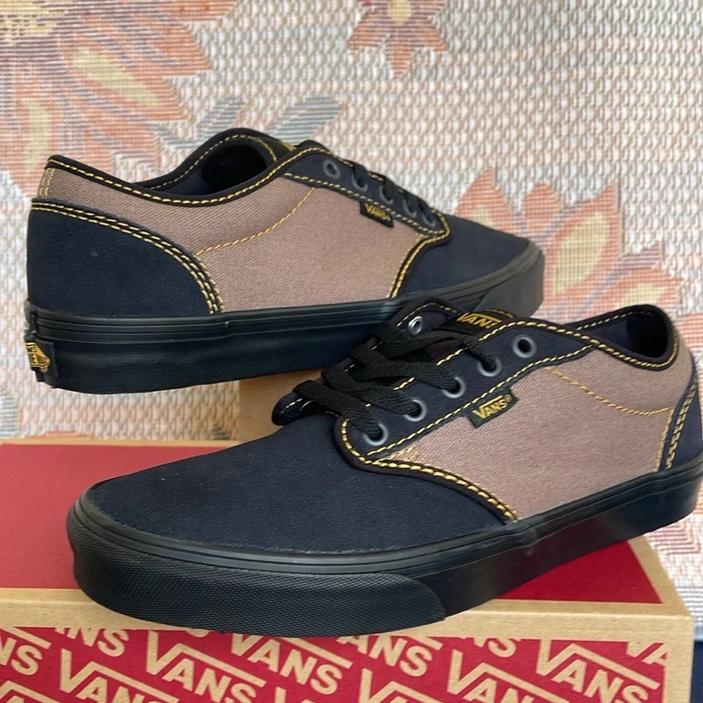 Vans • Men’s Atwood
Outcore Phantom/Black
VN000CX8B29
Sneakers - Picture 11 of 16